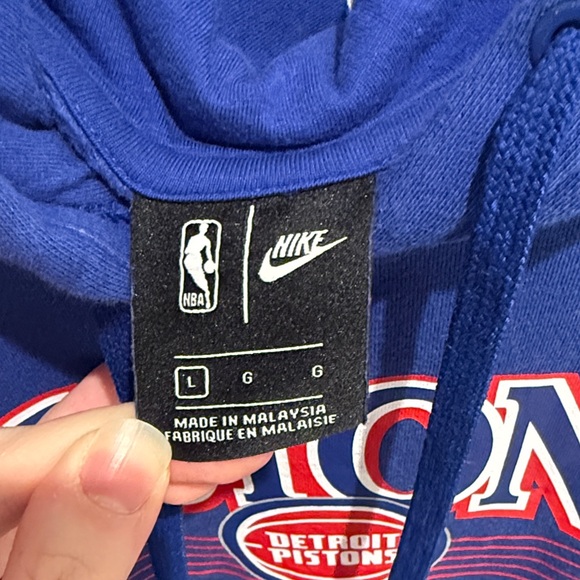 NEW Nike Blue Pistons Hoodie - Picture 2 of 4